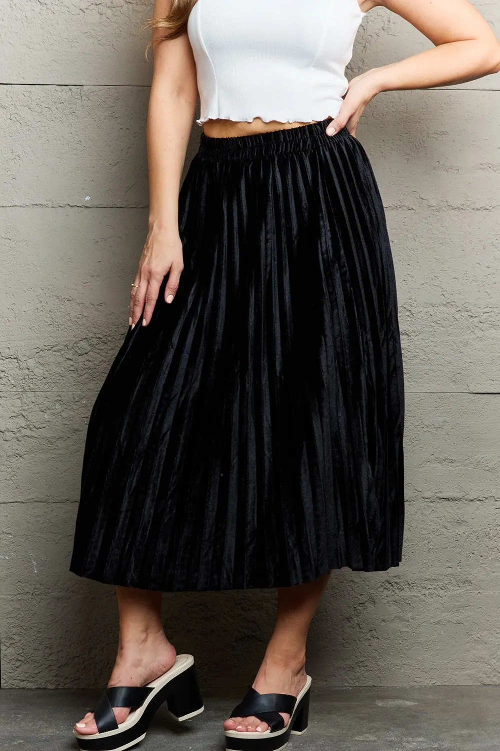 Black Shimmer | Pleated Flowy Midi Skirt | Rubies   Lace