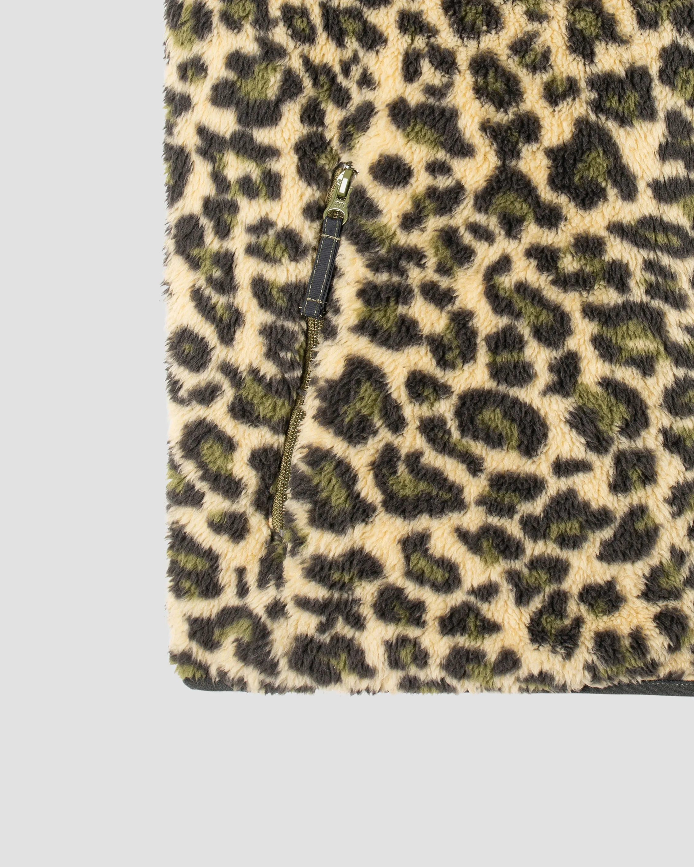 Fleece Vest (Leopard Camo)