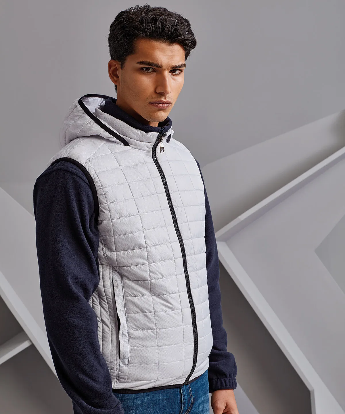 Honeycomb hooded gilet | White