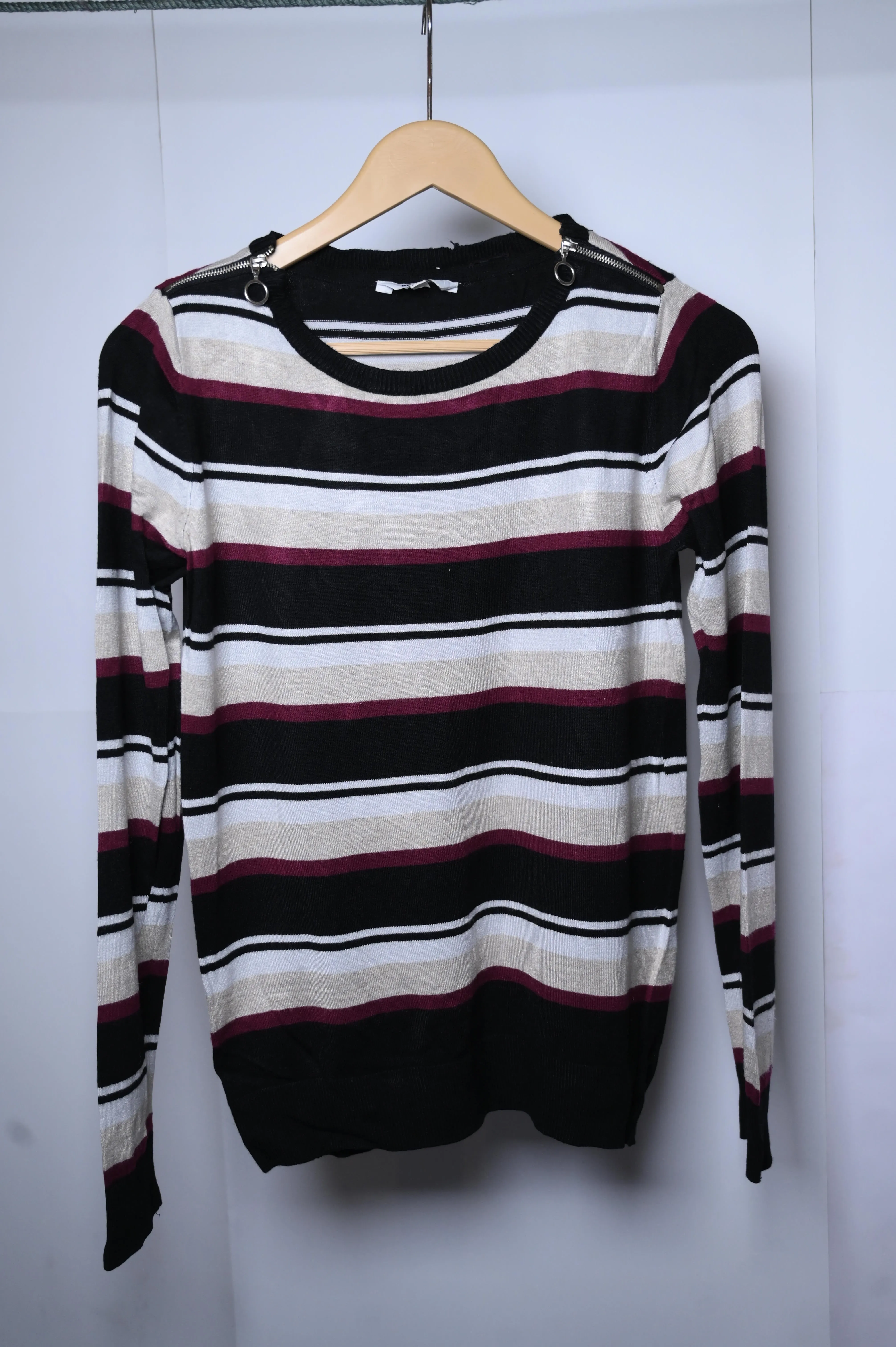 Pep & Co Black, Red, and White Sweatshirt - Small