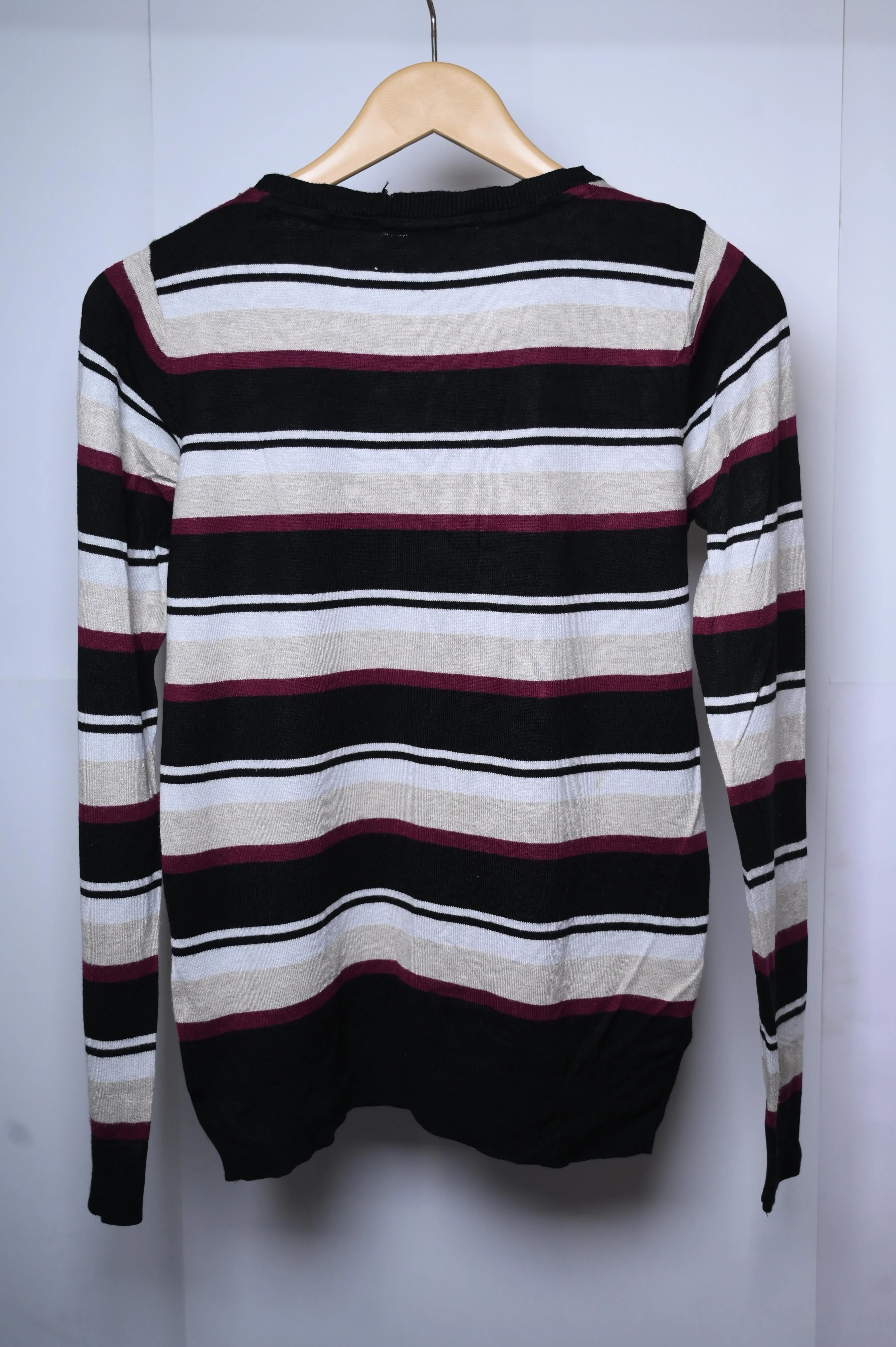 Pep & Co Black, Red, and White Sweatshirt - Small