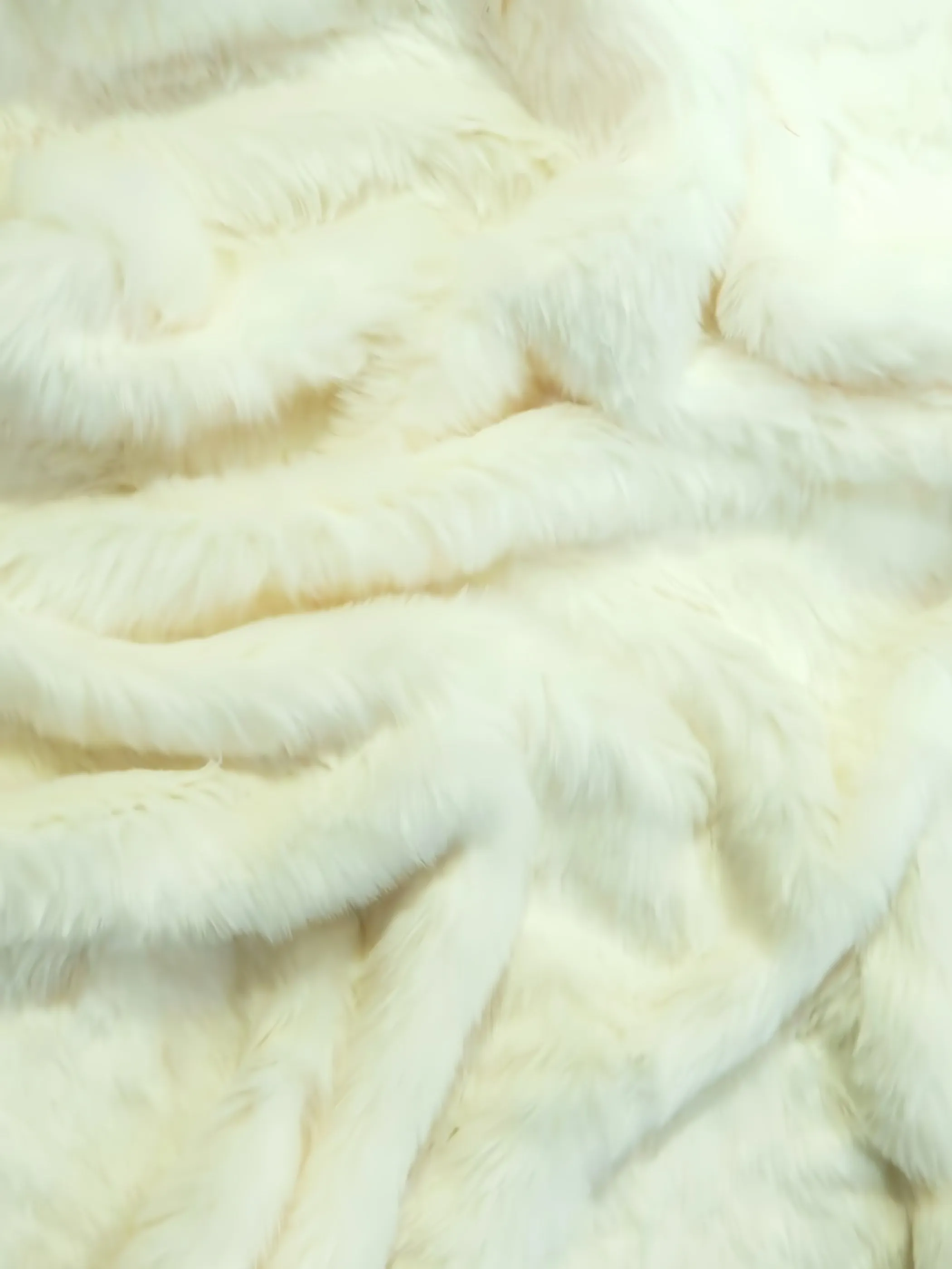 Short Shag Faux Fur Fabric / Ivory / EcoShag 15 Yard Bolt