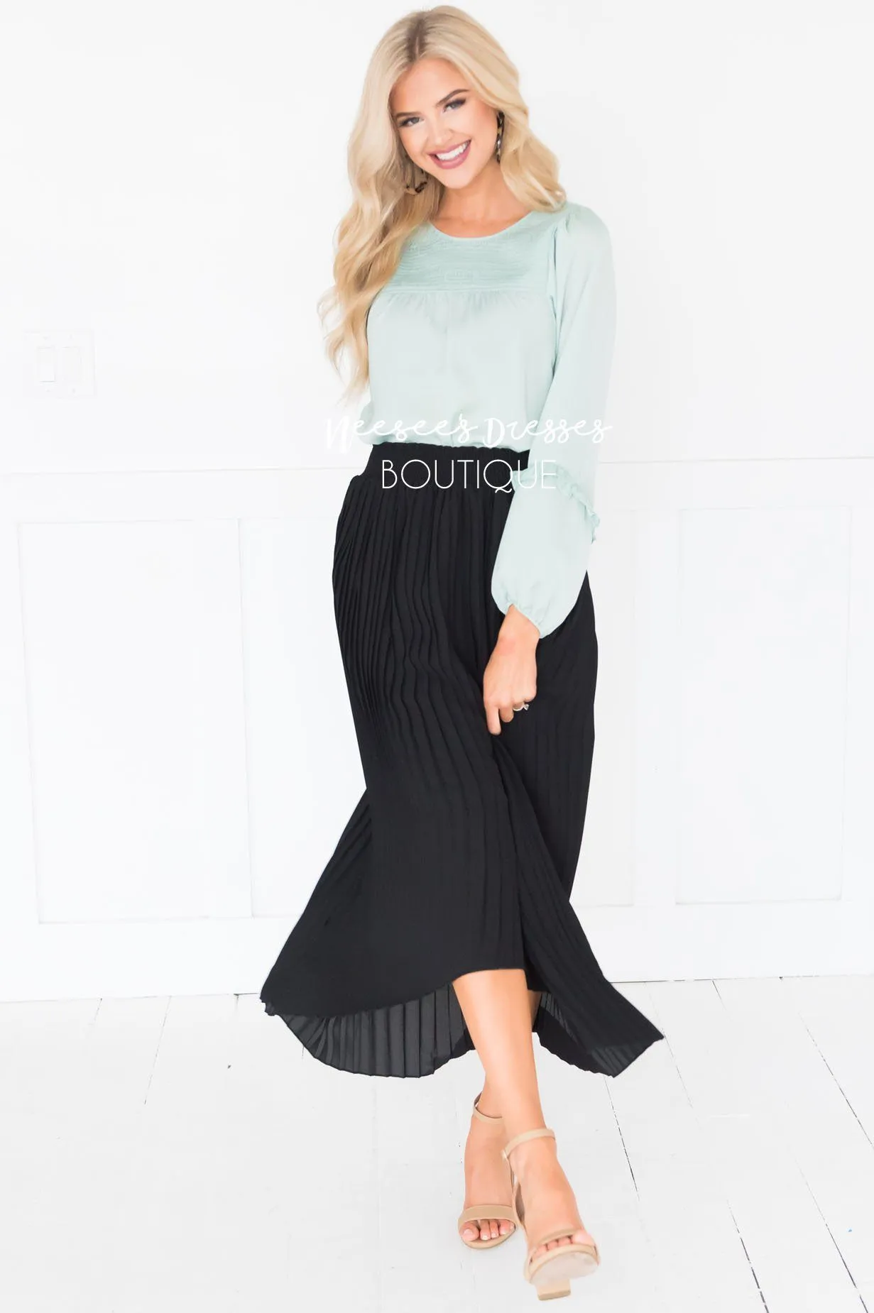 Wondrous Pleat Skirt